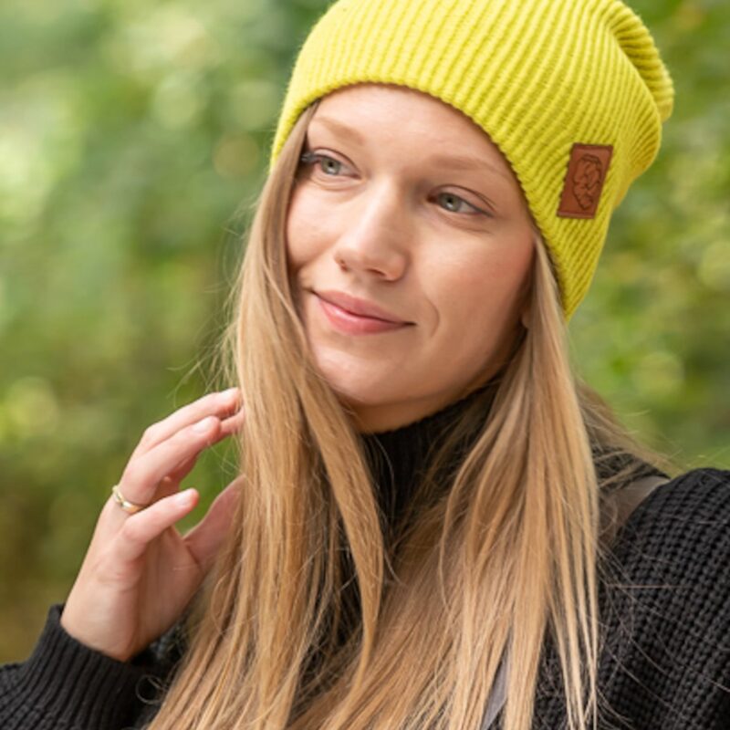 Long logo cap eco leather “Lime”