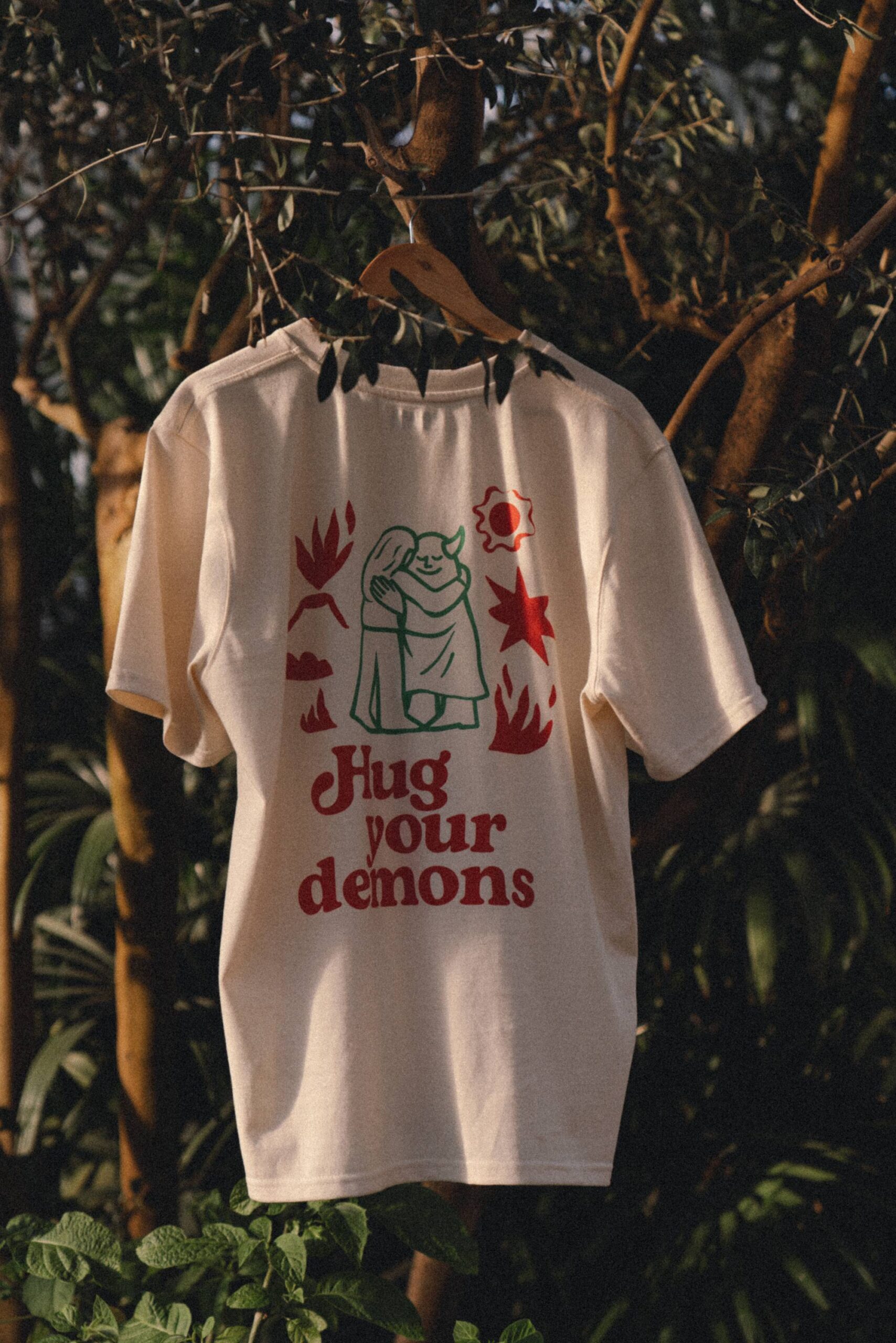 T-Shirt Calma: Hug your demons