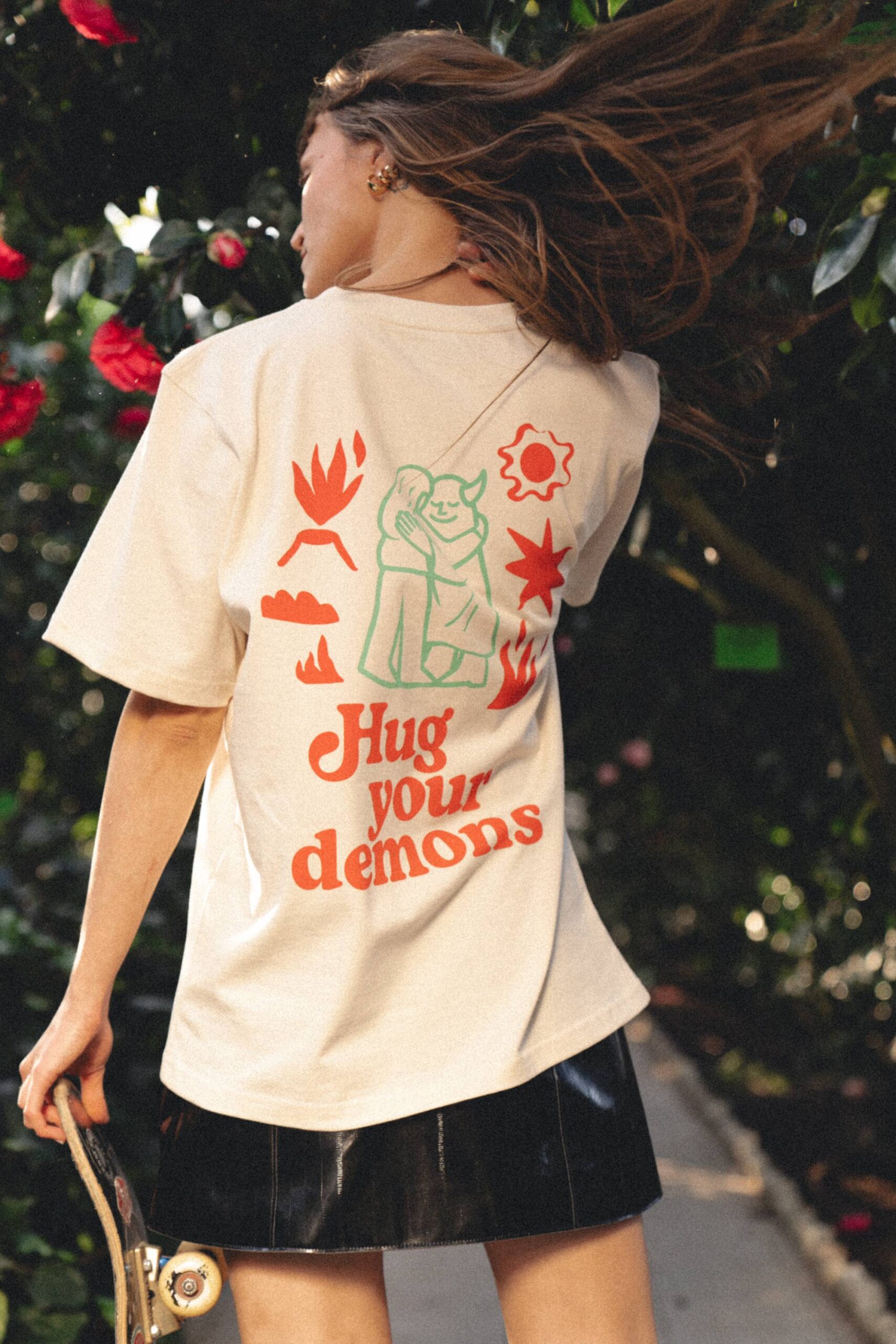 T-Shirt Calma: Hug your demons - obrazek 9